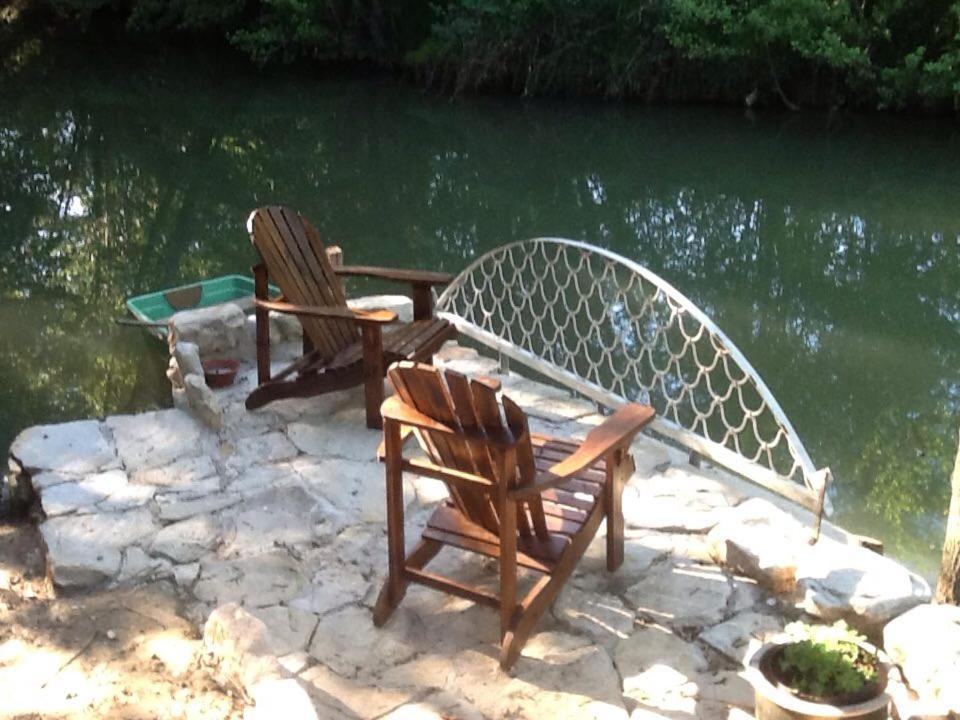 Bed and Breakfast En Bord De Riviere Casseneuil Экстерьер фото