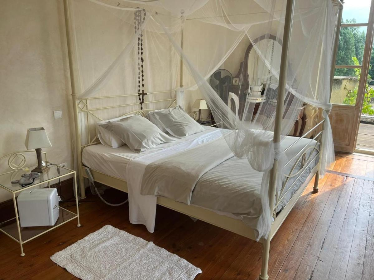 Bed and Breakfast En Bord De Riviere Casseneuil Экстерьер фото